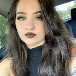 Meet your Posher, Kat